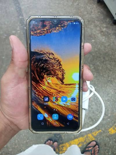 Infinix hot 8 lite 2gb 32
