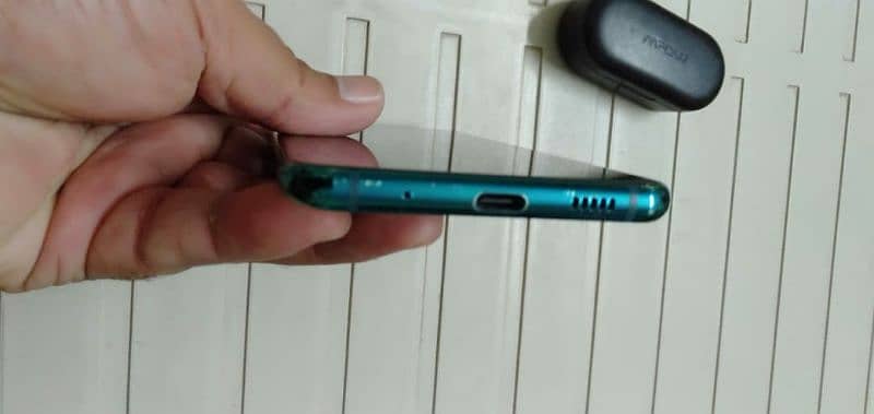 Samsung A8S New condition 10/10 13