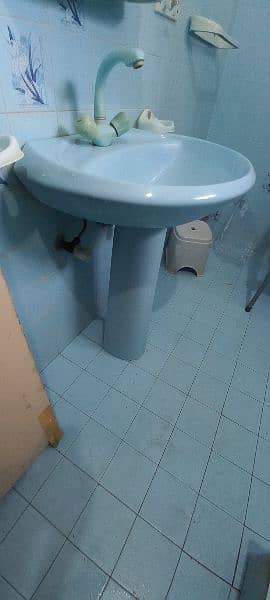 Sky blue commode and wash basin 2