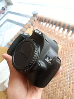 Canon EOS 200D ii 0