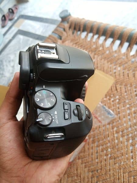Canon EOS 200D ii 2