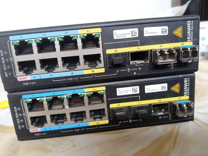 Huawei AR550 PoE switch 1