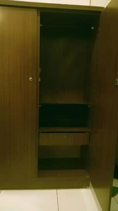 Wardrobe with large capacity for sale 0