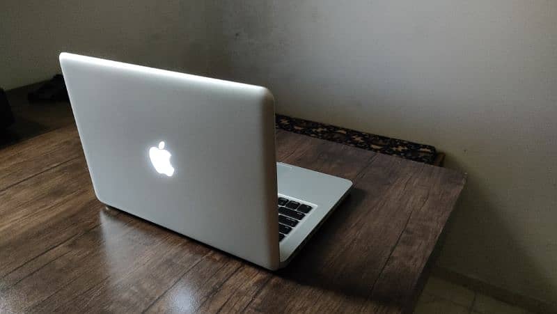 Apple MacBook pro dead 1