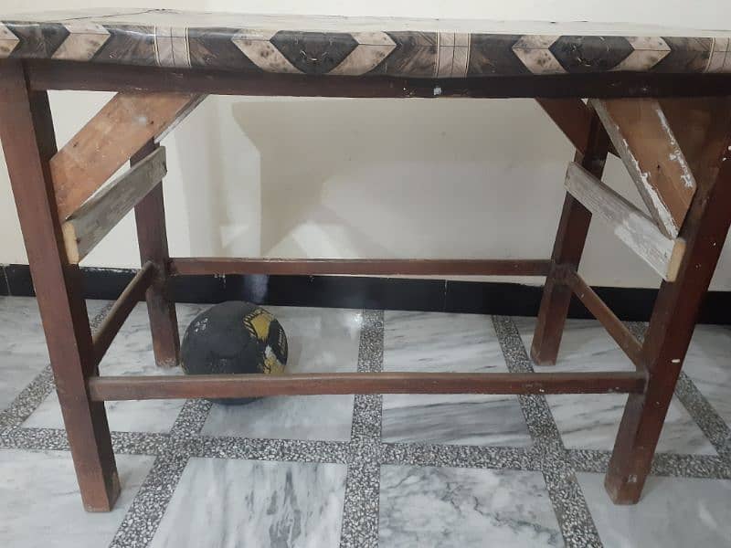 Table for sale Height 28inch lenth 38inch width 22inch 2