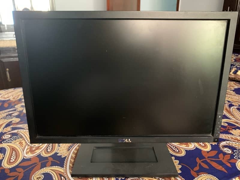 Dell LED 19 Inch is available for sale 0