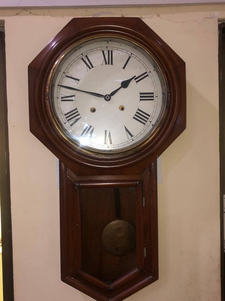 ANTIQUE WORLD PRESENTS AUNIQUE WALL CLOCK ANOSONIA USA IN WORKING 0