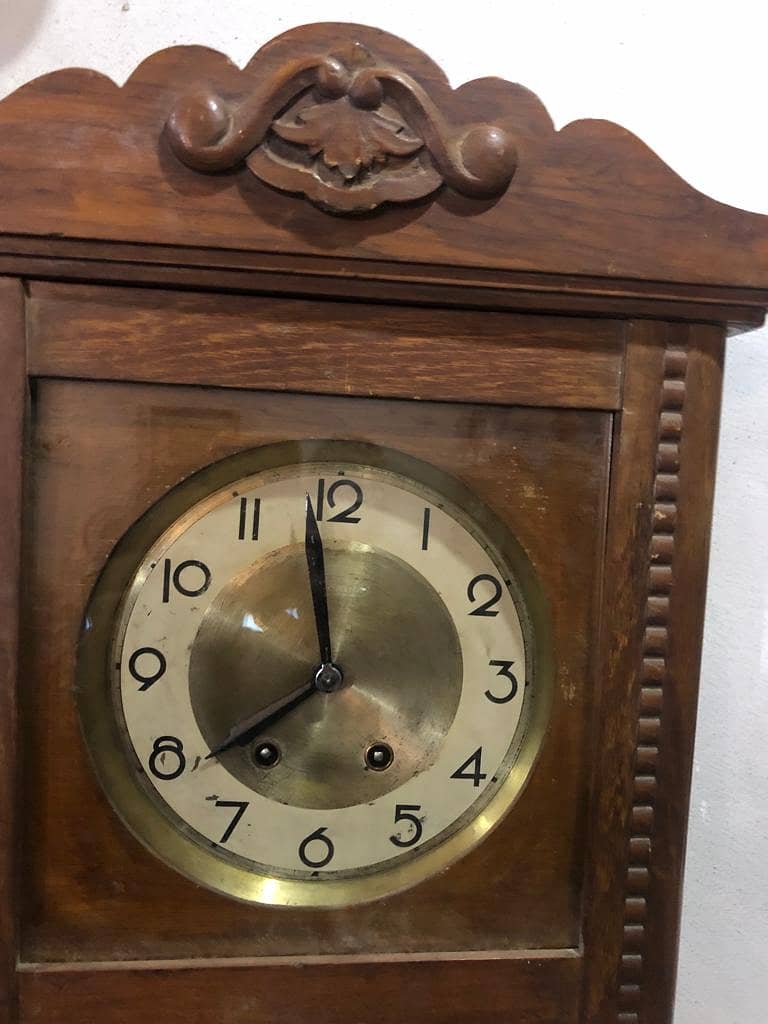 ANTIQUE WORLD PRESENTS AUNIQUE WALL CLOCK ANOSONIA USA IN WORKING 4