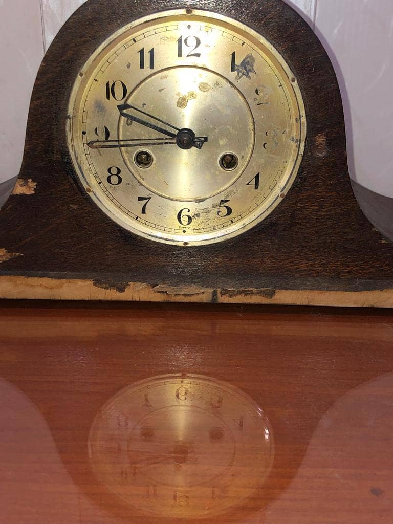 ANTIQUE WORLD PRESENTS AUNIQUE WALL CLOCK ANOSONIA USA IN WORKING 9