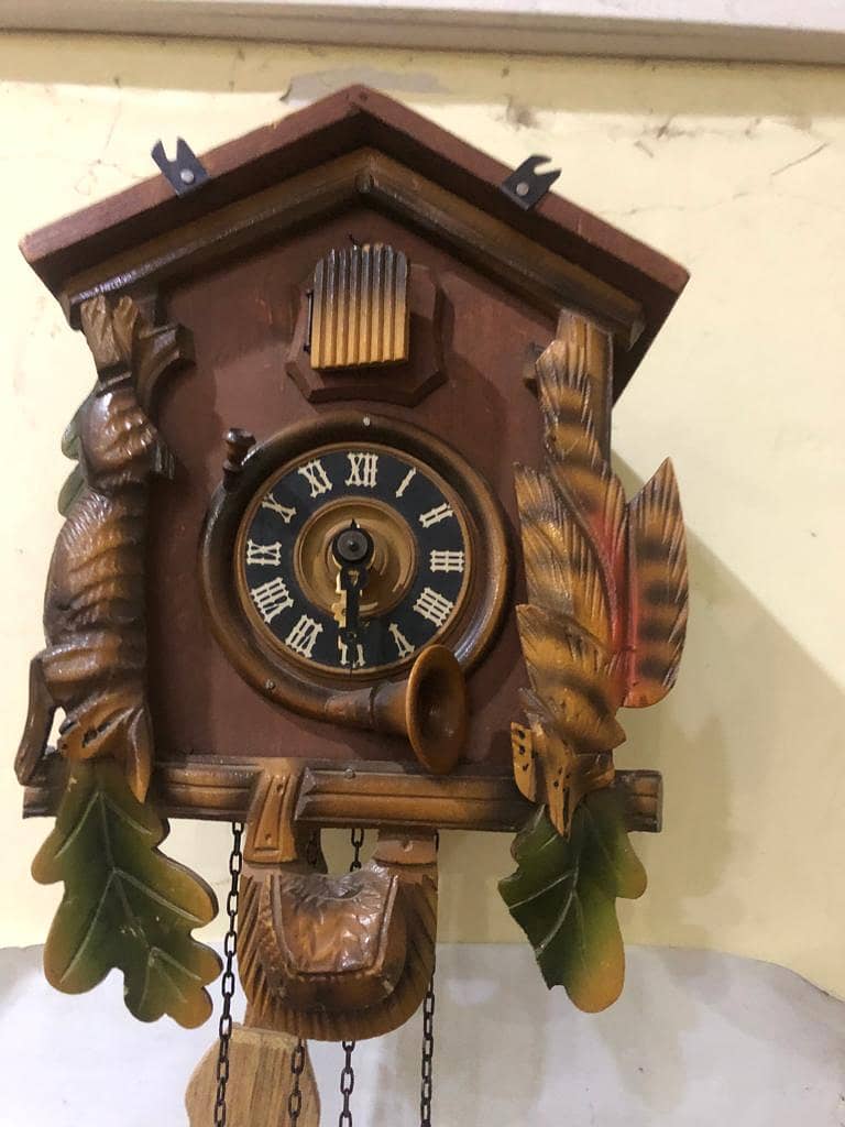 ANTIQUE WORLD PRESENTS AUNIQUE WALL CLOCK ANOSONIA USA IN WORKING 8