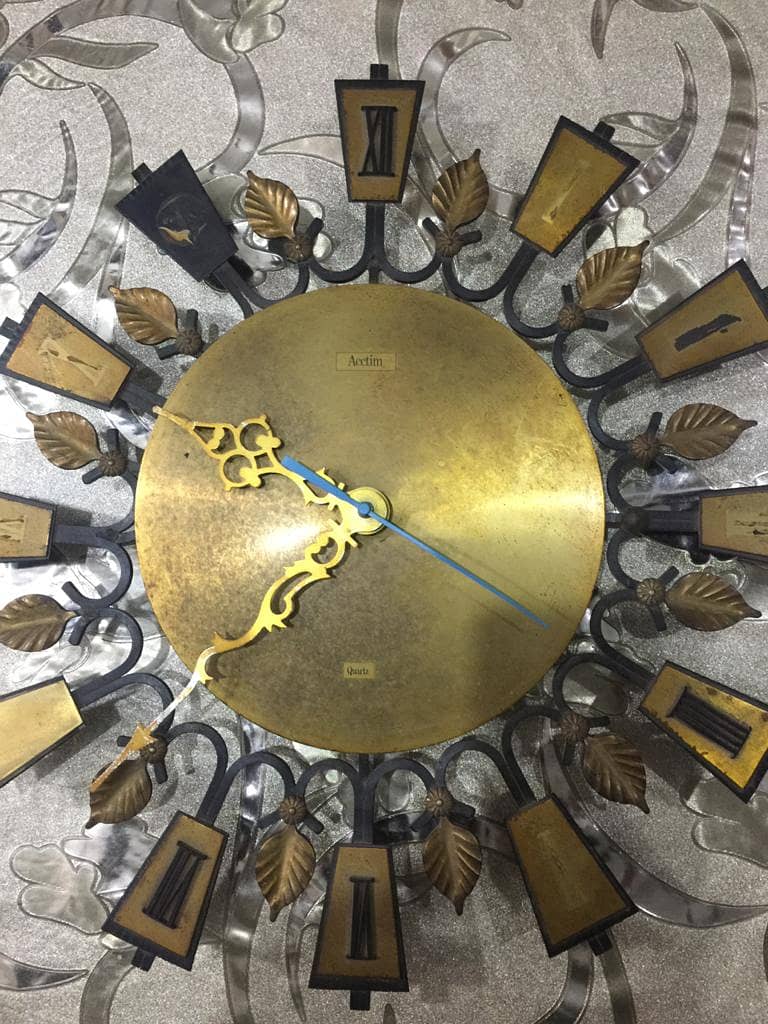 ANTIQUE WORLD PRESENTS AUNIQUE WALL CLOCK ANOSONIA USA IN WORKING 14