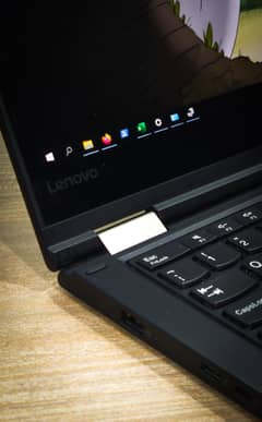 Lenovo Yoga 370 . FHD 13.3 Inch IPS 10 Touch Display with 100% SRGB