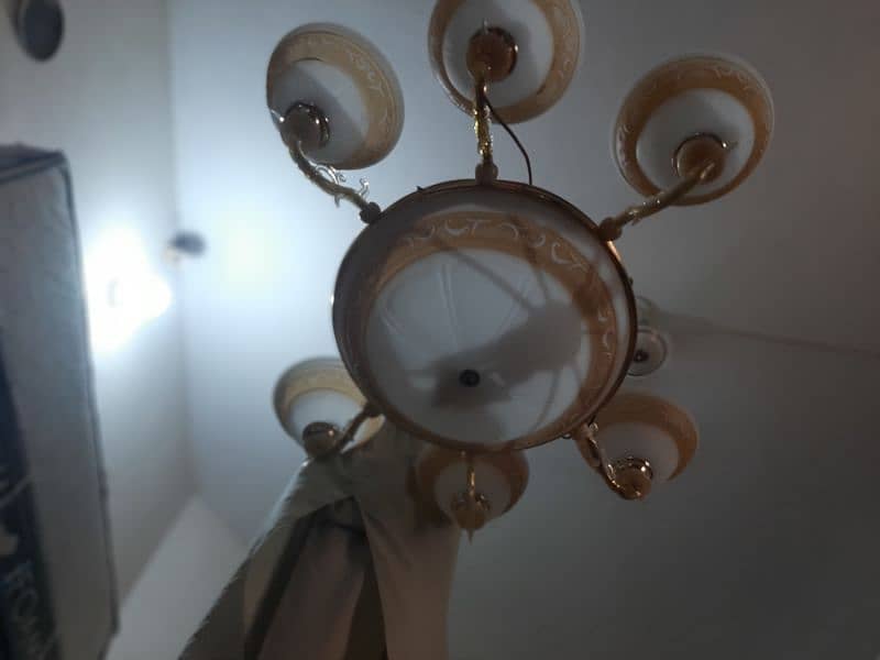 Fanoos/chandelier 3