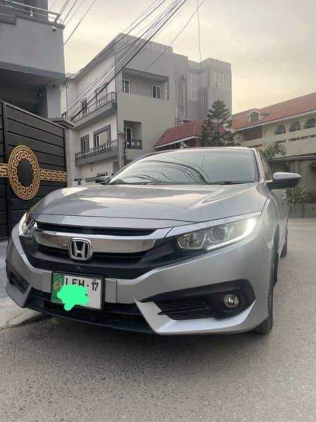 Honda civic X 2017 full option Total genuine First owner 1