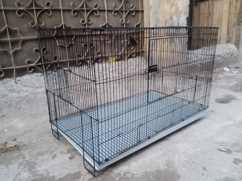 1.5 by 2.5 ft Cage with metal tray 0
