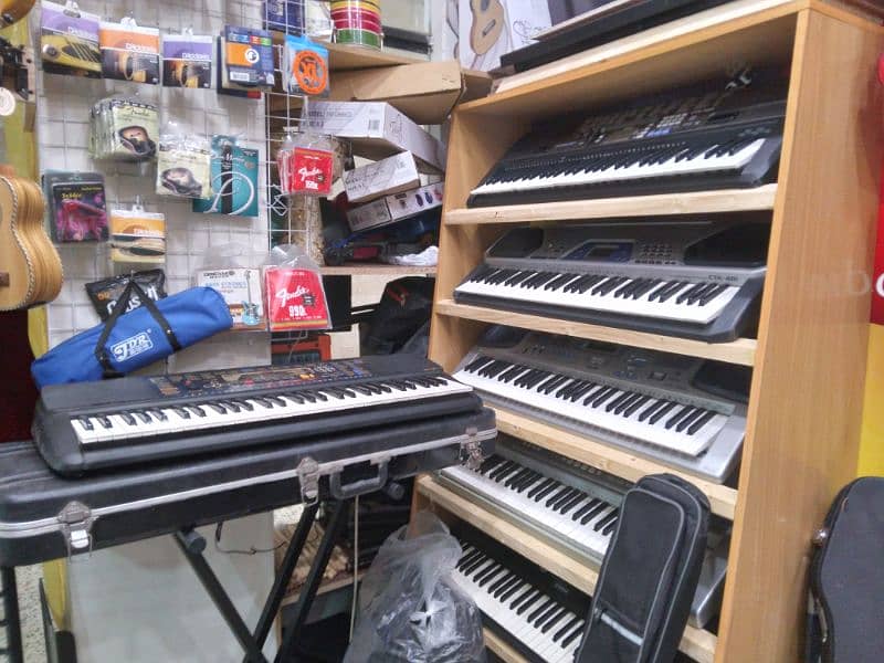 Pianos/ Guitars/ Violins/Darbuka/Ukuleles Keyboard Musical instruments 0