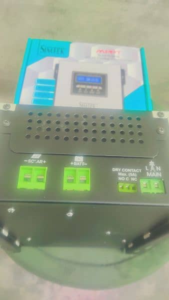 Simtek MPPT plus hybrid solar charge Controller 60Amp 3