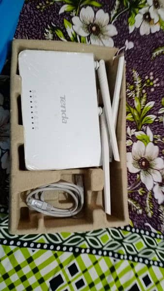 Tenda Wifi Router 1