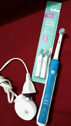 ORAL-B PRO 600 CROSS ACTION ELECTRIC TOOTHBRUSH