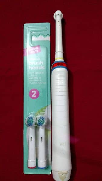 ORAL-B PRO 600 CROSS ACTION ELECTRIC TOOTHBRUSH 2