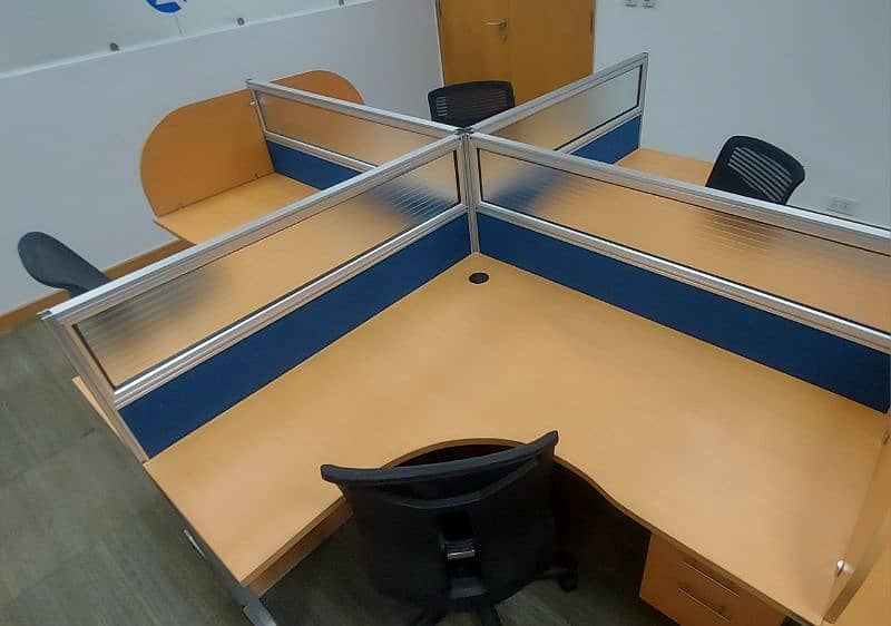 Set of 4 workstations in imported sheet & pedestal drawers | 8ft x 9ft 3