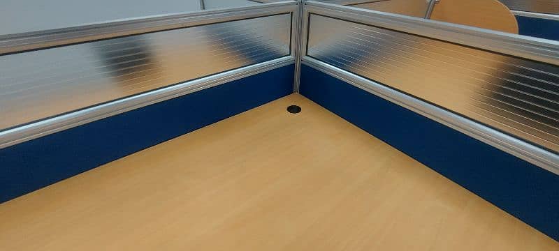 Set of 4 workstations in imported sheet & pedestal drawers | 8ft x 9ft 11
