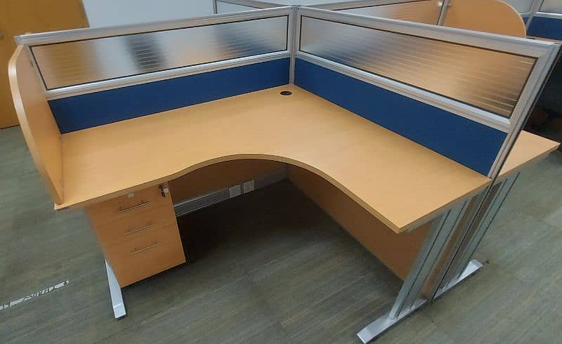 Set of 4 workstations in imported sheet & pedestal drawers | 8ft x 9ft 12