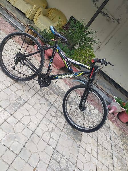 this is a mountain bike cycle In good condition gairs cycle 1