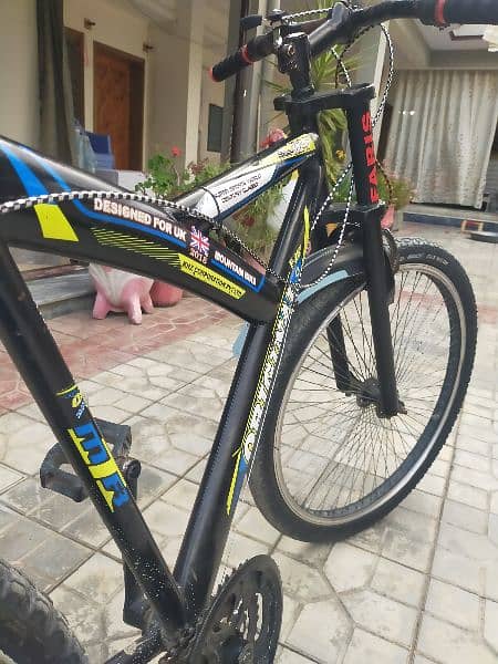 this is a mountain bike cycle In good condition gairs cycle 7