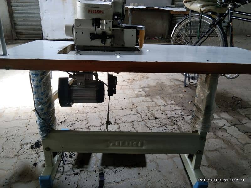 Overlock machine for sale 3