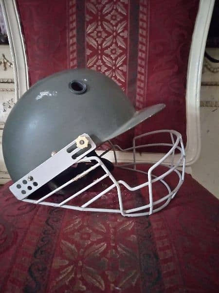 Cricket Helmet - No damage, No repair 4