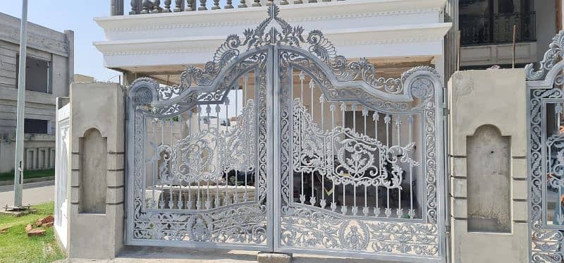 antique iron and alloys gates and railings 11