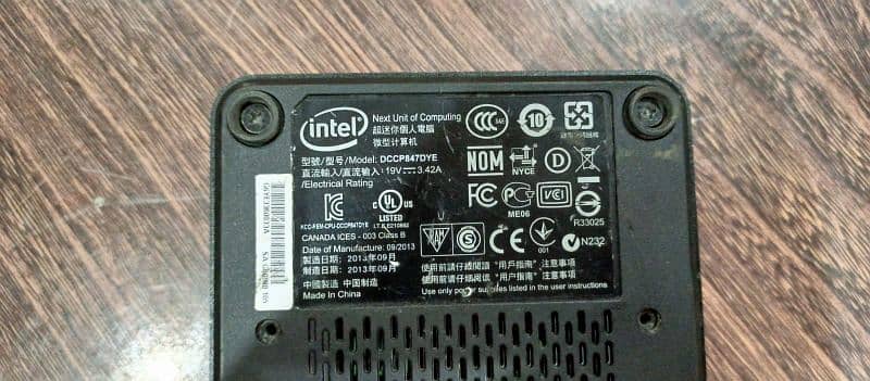 Intel NUC Mini PC 4