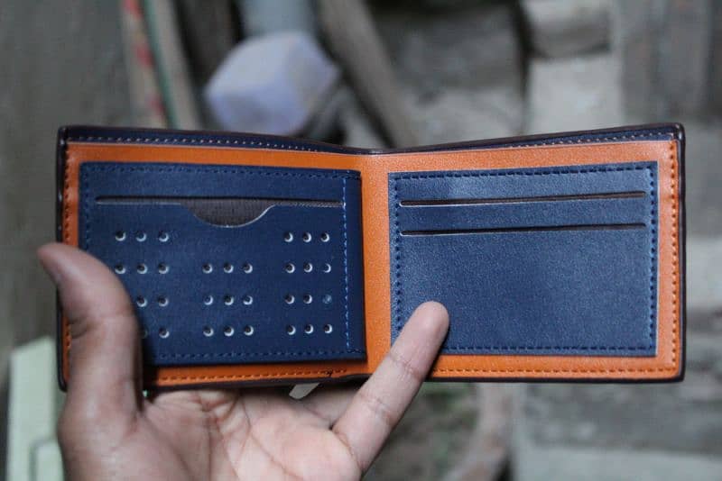 Stylish Men's Wallet (Shiny Look) - PU Leather - Standard Size 4