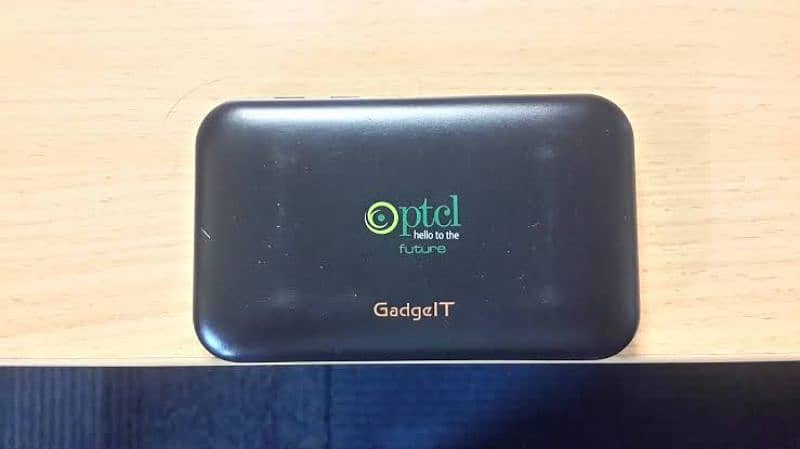 PTCL EVO CHARGI Cloud 4G WiFi Internet device 1