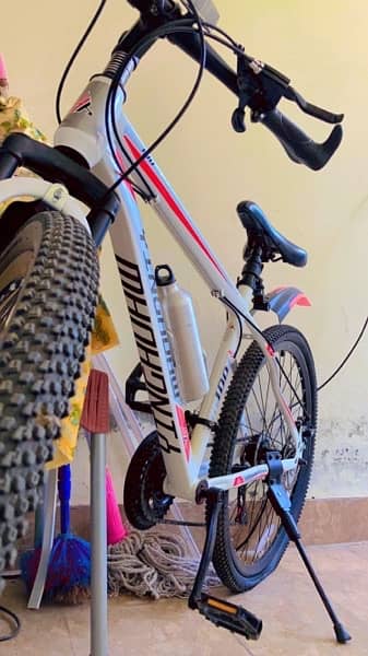 cycle for sale mountain bike lush condition 26”b 6