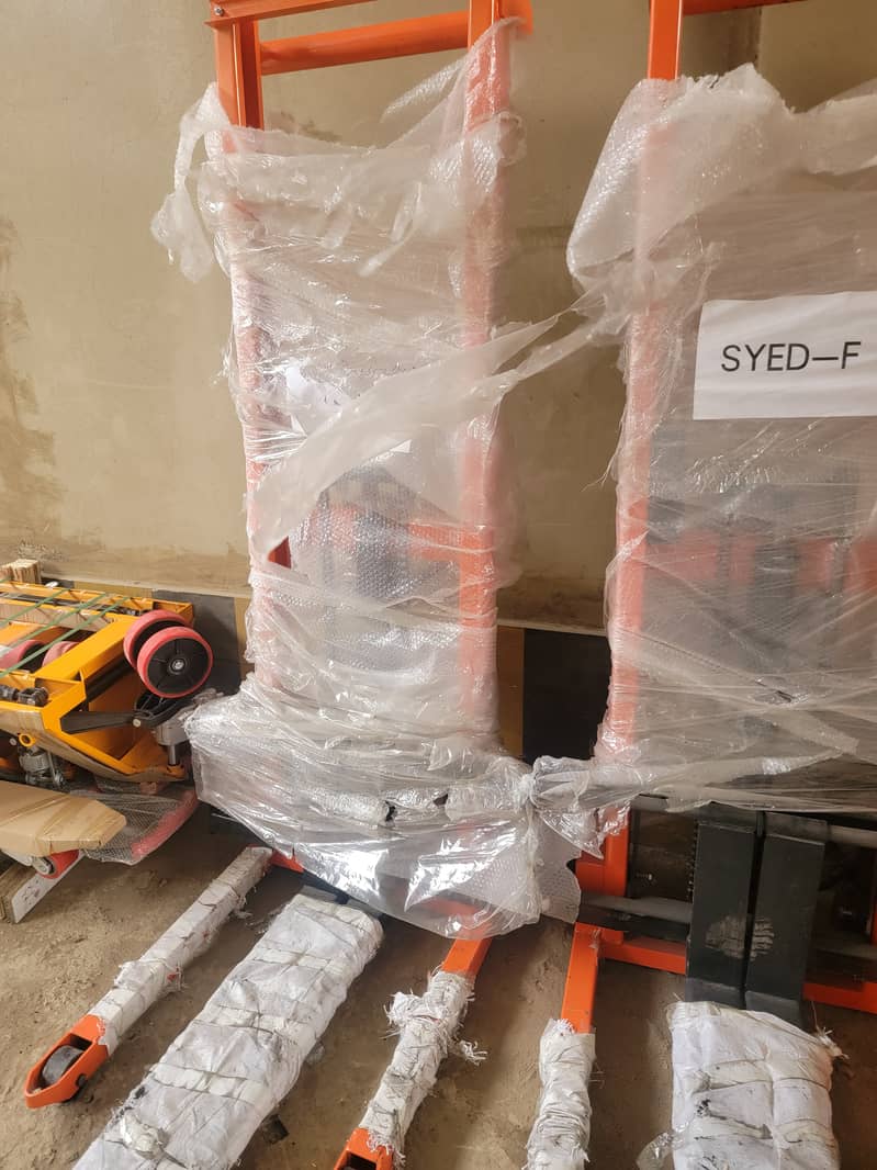 1 Ton Manual Pallet Stacker Lifter Forklift for Sale in Karachi 5