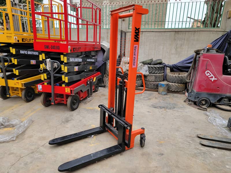 1 Ton Manual Pallet Stacker Lifter Forklift for Sale in Karachi 17