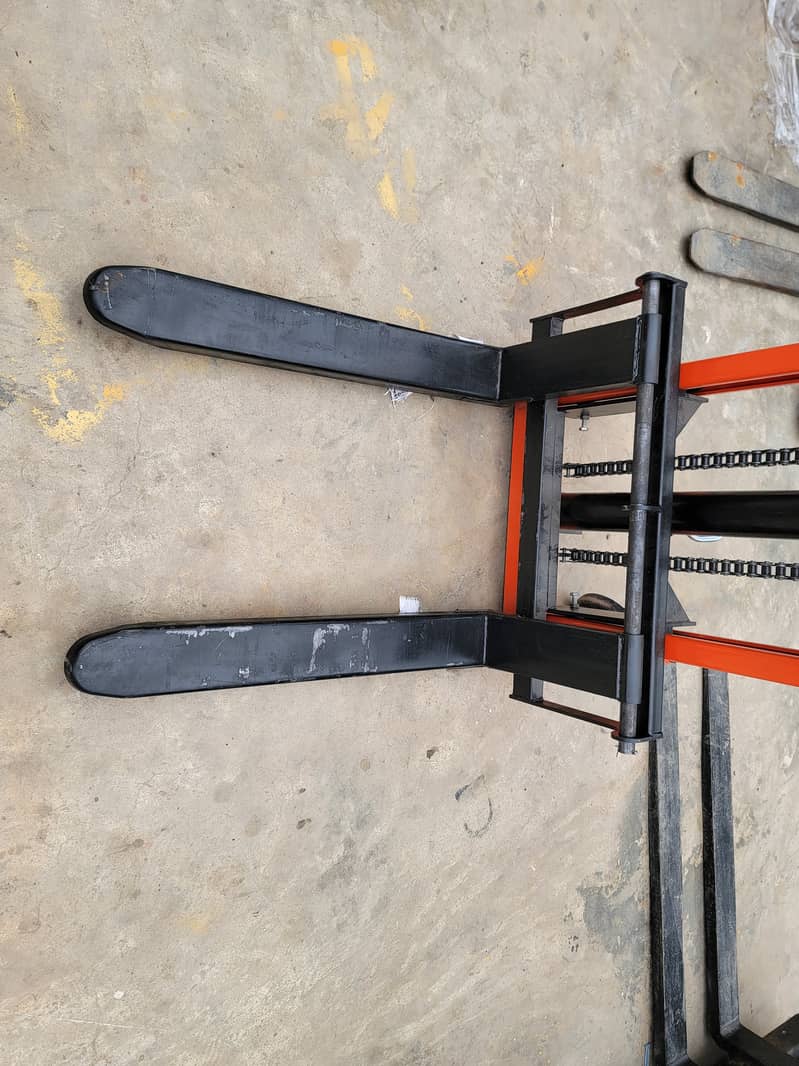 1 Ton Manual Pallet Stacker Lifter Forklift for Sale in Karachi 8