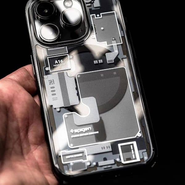 Spigen Ultra Hybrid Magfit case For iPhone 2