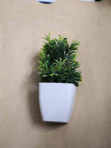 Condition 10/10 Best quality home furniture artificial plant piece 0