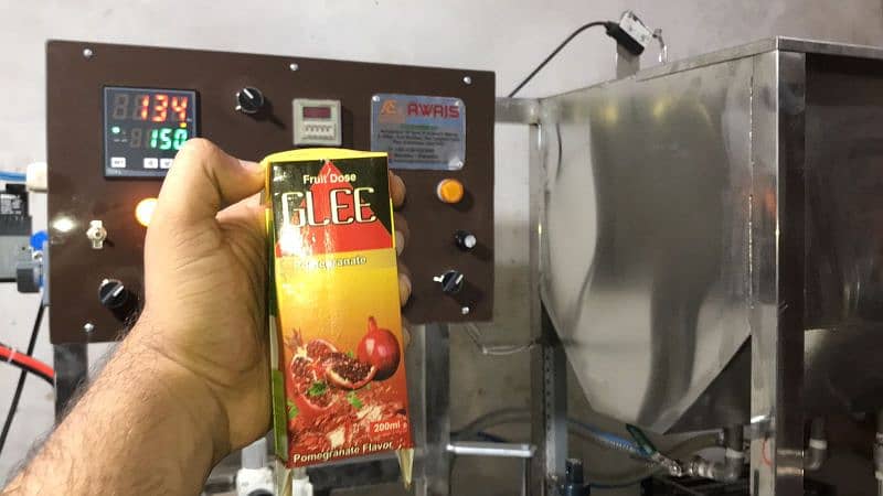 Tetra Pak Juice and Bottle Filling Packing Machine 1/ltr Packing machi 18