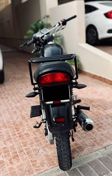 Suzuki GS 150 [2013] [Karachi Number] 2