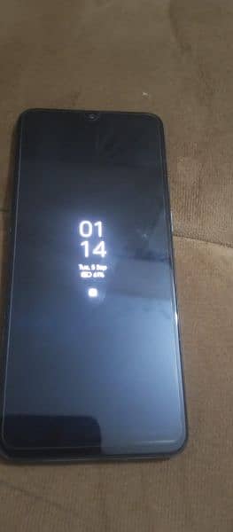 Oppo f17 8/128  finger working 1