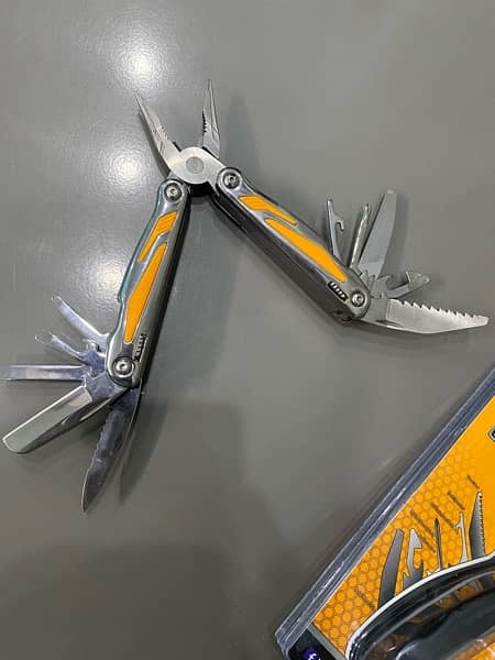 Ingco Foldable multi-function tool 15