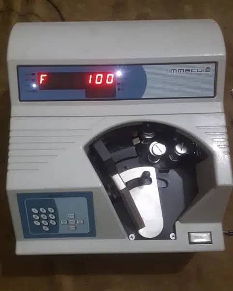 SM Multi currency mix bank cash counting machine, locker Pakistani 6