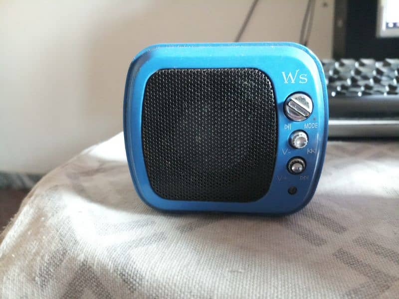 mini digital speaker 0