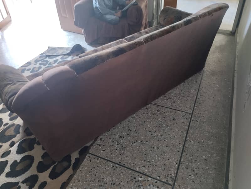 5 seater sofe for sale 7