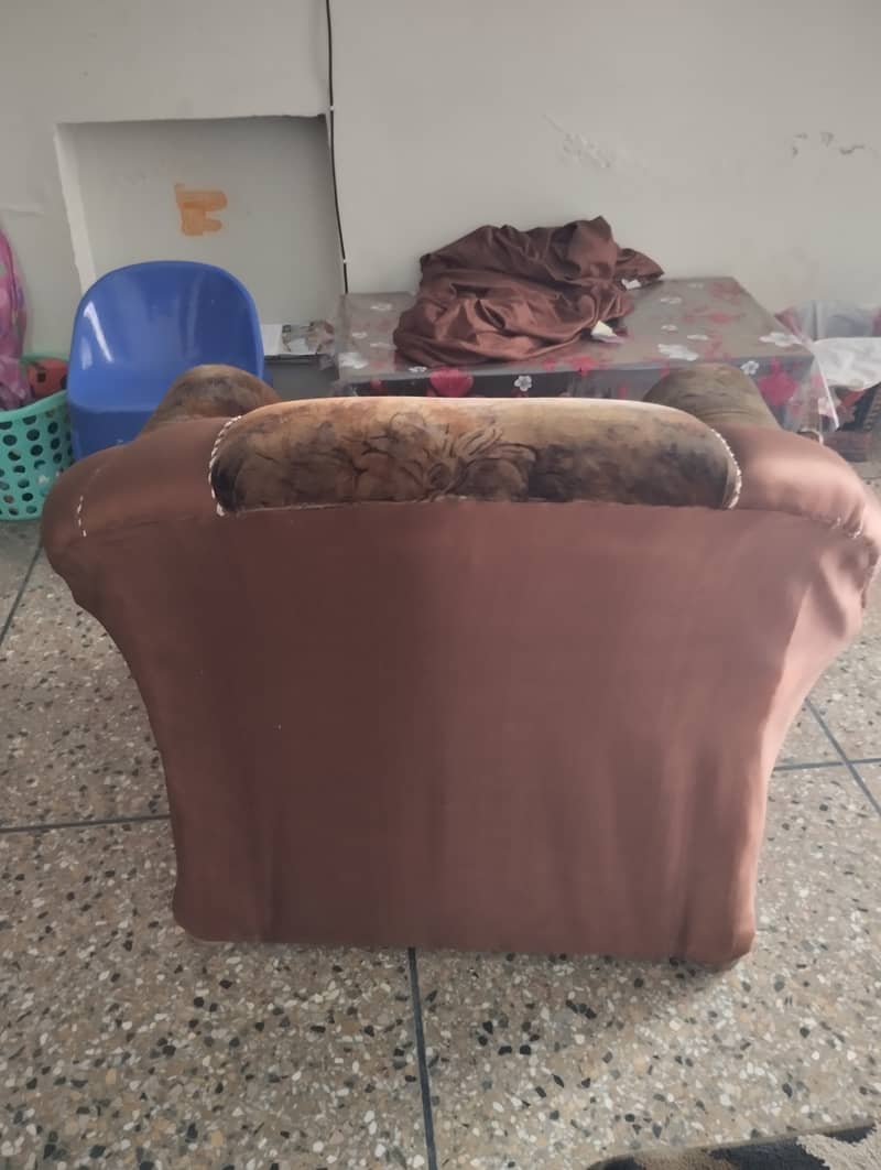 5 seater sofe for sale 9
