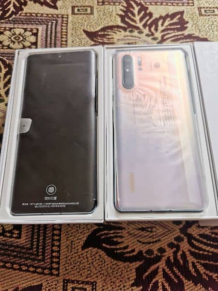 Huawei p 30 pro 8gb and 128gb dull sim full boxs 2